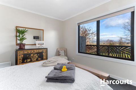 The WeareHouse In Deloraine - Accommodation Asia 10