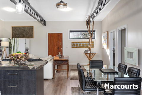 The WeareHouse In Deloraine - Accommodation Asia 8