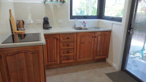 Karoola Cottage Self Contained - Accommodation Asia 5