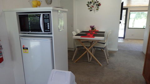 Karoola Cottage Self Contained - Accommodation Asia 6