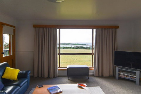 Beach Break Bicheno - Accommodation Guide 10