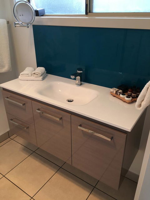 Island Breeze Motel - Accommodation Asia 2