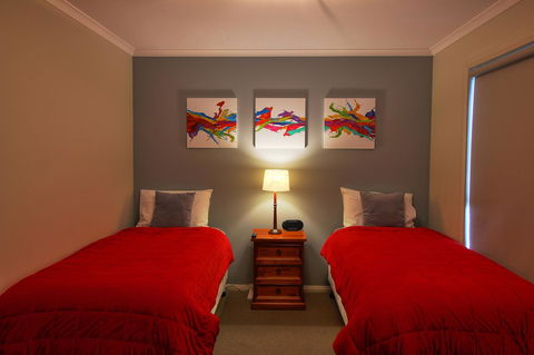 Hobart Villa - Accommodation Asia 8