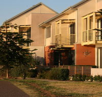 Newcastle Harbourside Terraces - Accommodation Asia