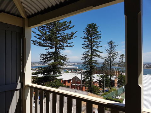 Newcastle Short Stay Apartments - Vista Apartment - Accommodation Asia 3