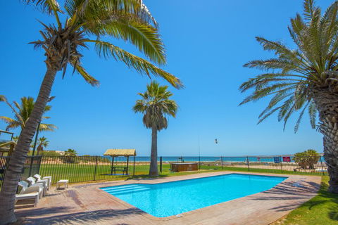 Ningaloo Reef Resort - Accommodation Asia 0