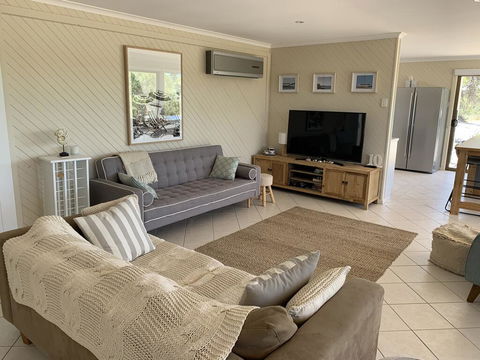 No. 10 Coffin Bay - Accommodation Asia 1