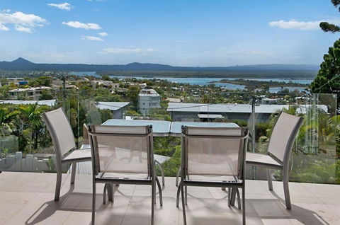 Noosa Penthouse Close To Hastings Street - Unit 2 Vue, 28 Edgar Bennett Ave - Accommodation Asia 0