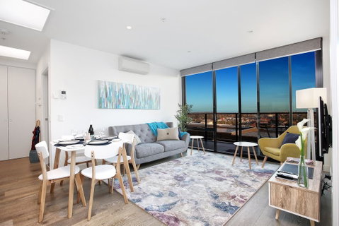 Northcote Hill - StayCentral - Accommodation Guide 1