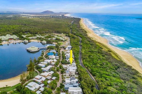 NORTHSHOR- ULTIMATE BEACH HOUSE - Accommodation Asia 0