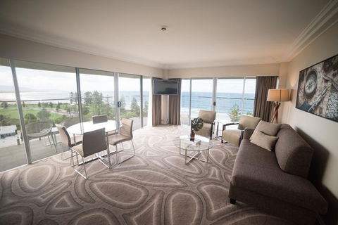 Novotel Wollongong Northbeach - Accommodation Asia 1