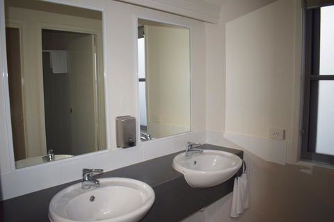 NRMA Sydney Lakeside Holiday Park - Accommodation Asia 3