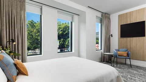 Oaks Cairns Hotel - Accommodation Asia 2