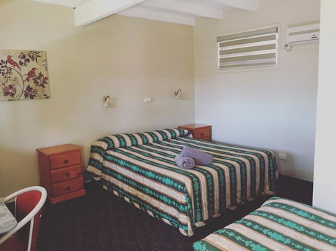 Oasis Motel - Accommodation Asia 0
