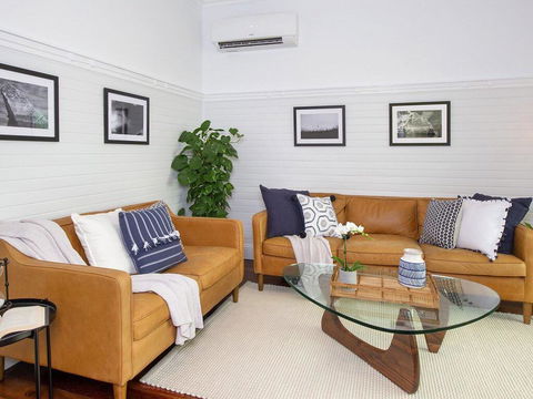 Ocean Mist Cottage - Across From Pet Friendly Beach - Accommodation Asia 0
