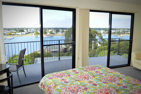 Ocean View Apt 1 - Accommodation Guide 2