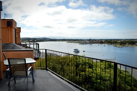 Ocean View Apt 1 - Accommodation Guide 3