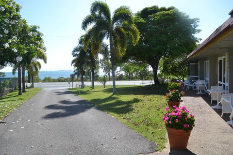 Ocean View Motel Bowen - Accommodation Asia 2