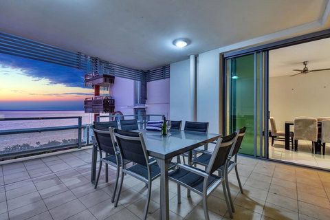 Oceana Darwin Central Oceanfront 3 Bedroom 2 Lounge Room Pool Gym Tennis Court Sleeps 9 - Accommodation China 2