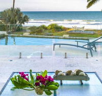 Oceans Edge Beach House At Oak Beach - Accommodation Asia