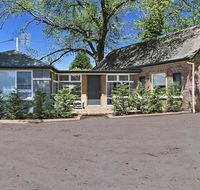 Old Bank Stables - 3 night weekends for price of 2 - Accommodation Asia
