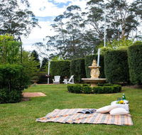 Old Mansfield Loft - gardens gazebo and getaways - Accommodation Asia