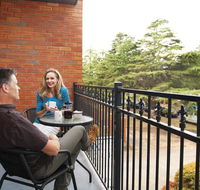 Oxley Court Serviced Apartments - Accommodation Asia