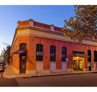 Pakenham Palace - Two bedroom converted warehouse apartment
