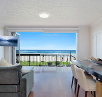 Palm Beach Beachfront Townhouse - Accommodation Guide