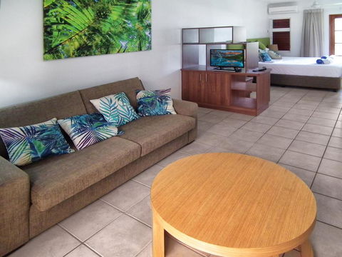 Palm Cove Beach Retreat - Accommodation Asia 3