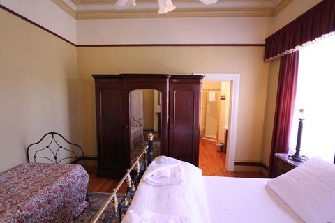 Palm House - Accommodation Asia 2