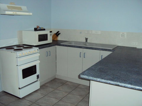 Palm Valley Motel - Accommodation Guide 2