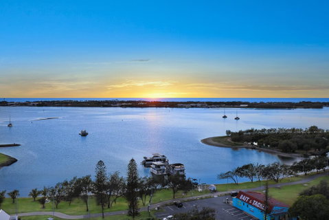 Palmerston Tower - Accommodation Guide 3