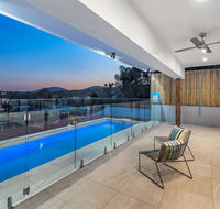 Panoramic Views Villa Birdwood Terrace 4 Bedroms - Toowong - Accommodation Asia