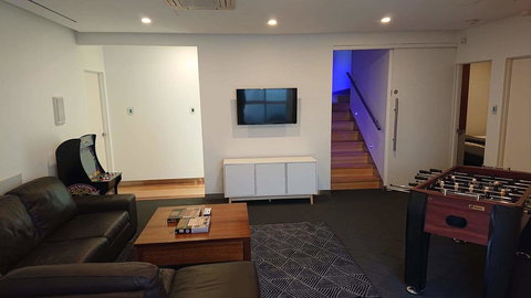 Paradise Escapes - 001 - Accommodation Asia 0