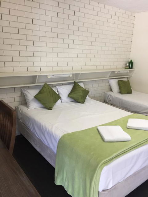 Paradise Motel - Accommodation Asia 3