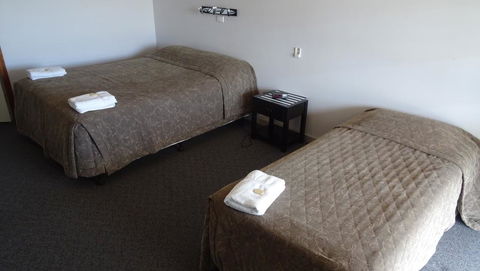 Paringa Hotel Motel - Accommodation Asia 1