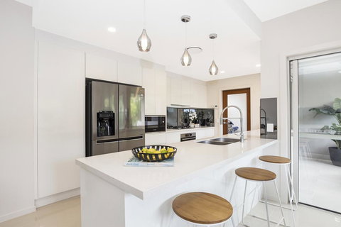 Park Avenue Luxe Townhouse Brand New Sleeps 9 - Accommodation Asia 2