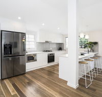 Park Avenue Terrace House Sleeps 9 - Accommodation Asia