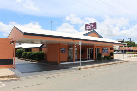 Parkside Motel & Licensed Restaurant - Accommodation Asia 0