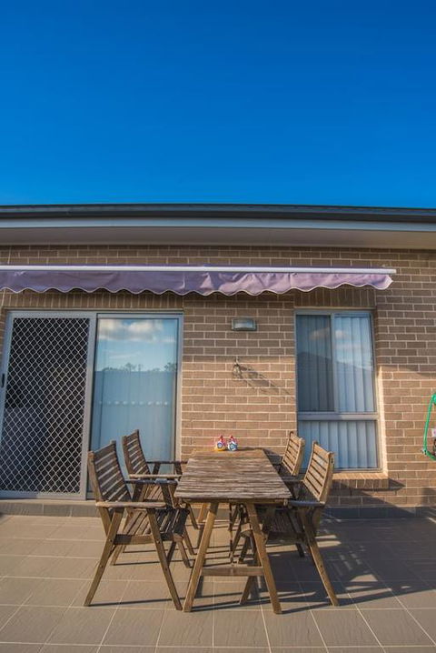 PEACEFUL 2Kingbed RootyHill Townhouse Near Station - Accommodation Asia 3