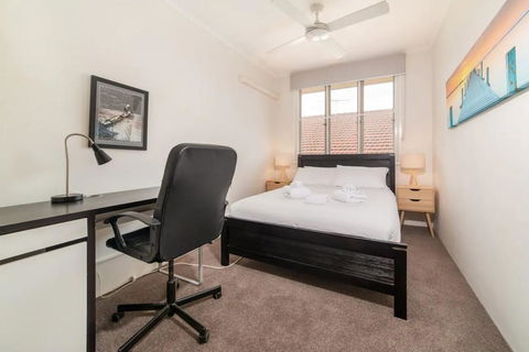Peaceful 3 Bedroom Apartment In Ascot - Accommodation Guide 2