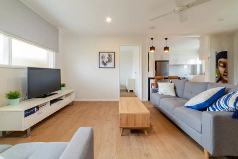 Peaceful 3 Bedroom Apartment In Ascot - Accommodation Guide 0