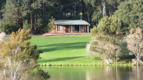 Pemberton Lake View Chalets - Accommodation Asia 1