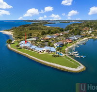 Peninsula Court 6 - Accommodation Guide