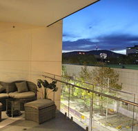 Perfectly Located Modern Apartment - Canberra CBD - Accommodation Asia