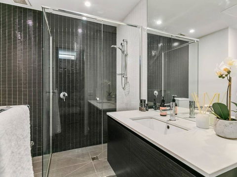 PERFECTLY PRAHRAN - Your Mecca Of Social And Style - Accommodation Guide 2