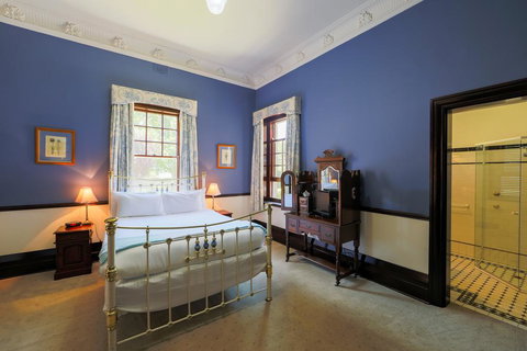 Petersons Armidale Winery And Guesthouse - Accommodation Asia 2