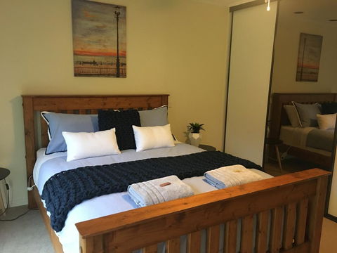 Petes Place - Accommodation Guide 0