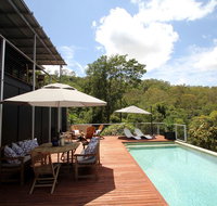 Phoenix Eumundi Bed  Breakfast